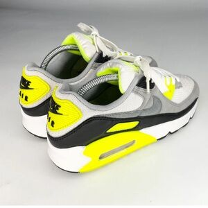 Nike AirMax 90 Trainers